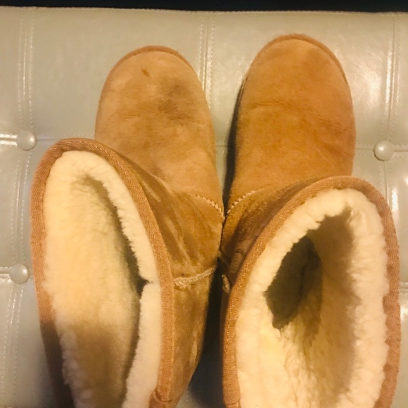 Ugg boots - Picture 1 of 3